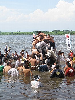 熊谷市大杉神社 あばれ神輿