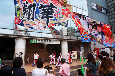 �ߗׂ��ł������